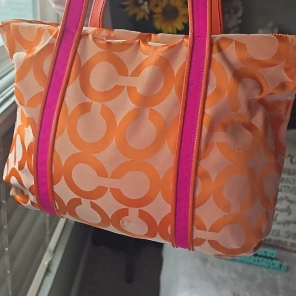Coach Poppy Op Art Nwot Vibrant Orange Tote with Pink Highlights NWOT - Picture 5 of 17